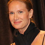 Kelly Lynch