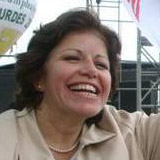 Lourdes Flores