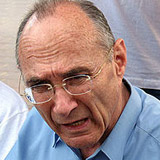 Uzi Landau